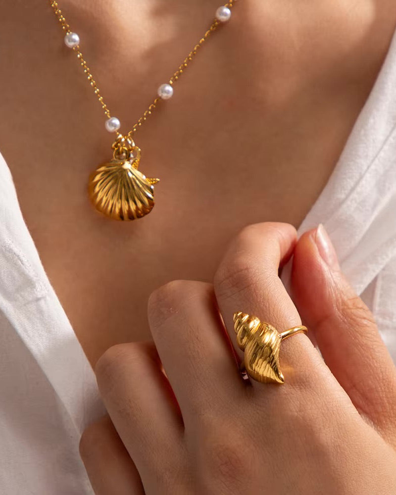 Marisol Golden Seashell Ring
