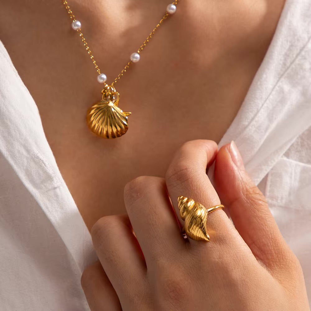 Marisol Golden Seashell Ring