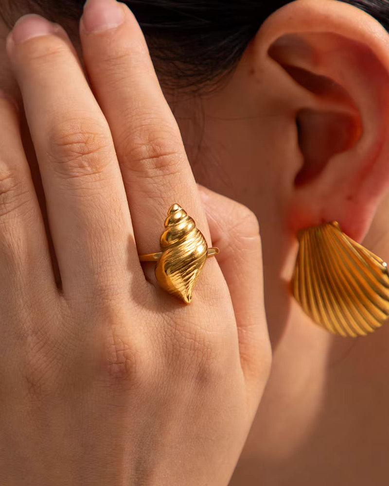 Marisol Golden Seashell Ring