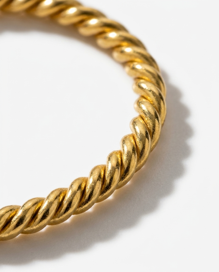 Sabine Ring close-up gold band texture