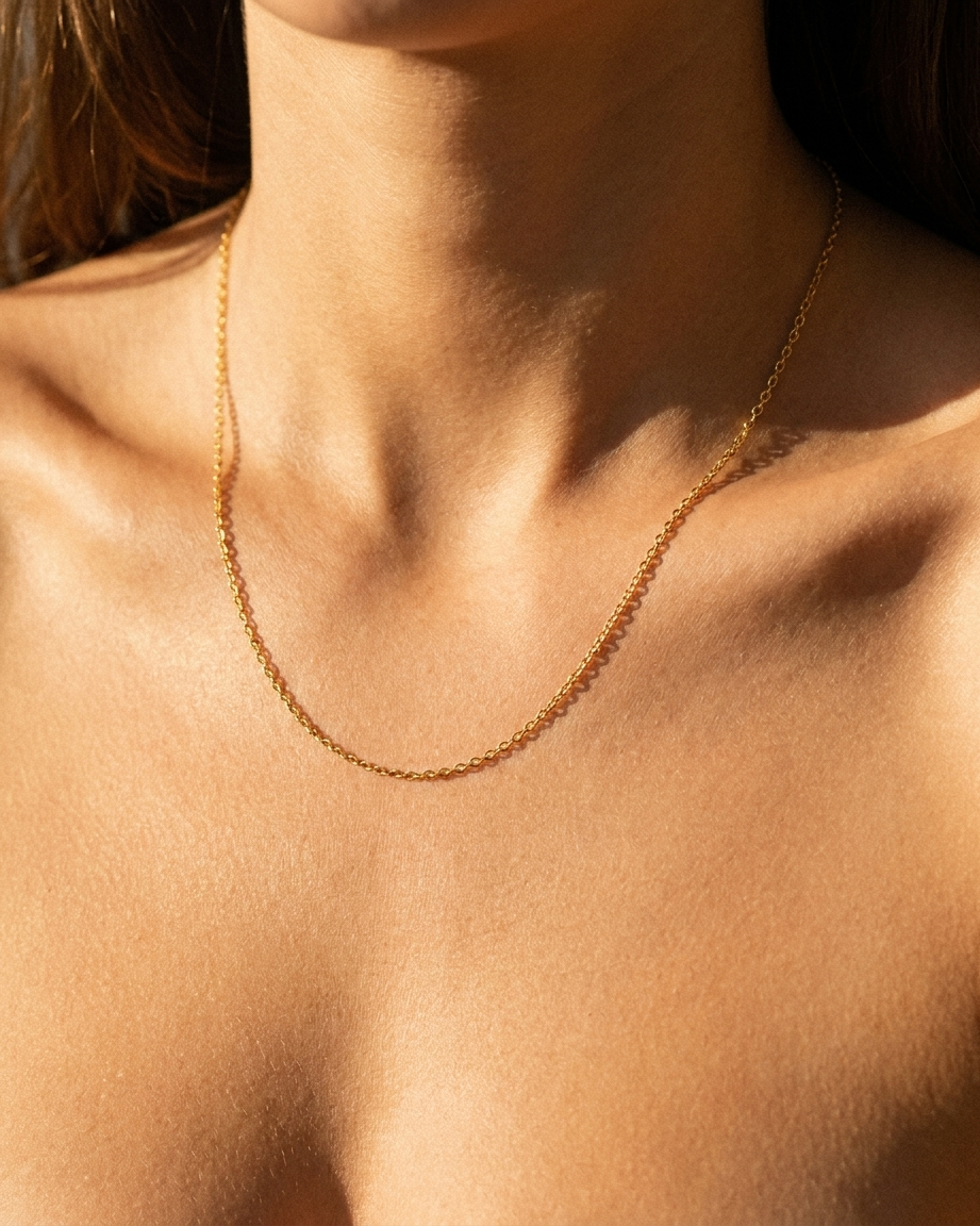 Liv Cable Necklace gold cable chain on model