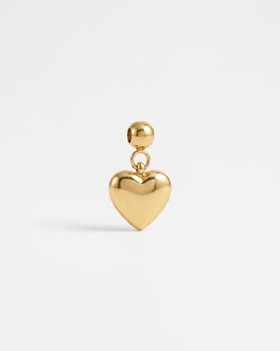 Heart gold charm pendant hero