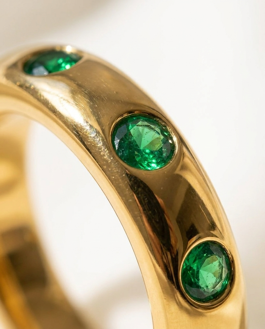 Vita Ring macro detail