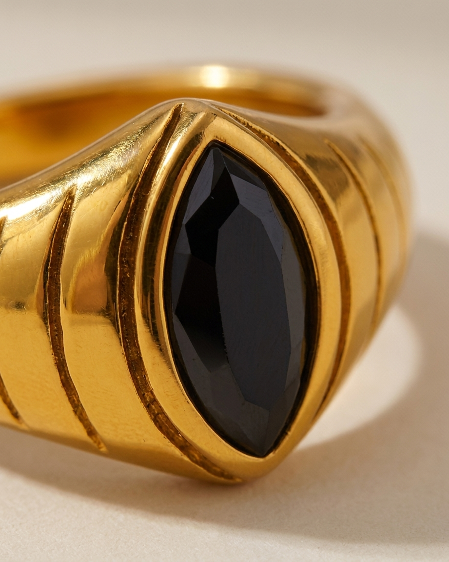 Selva Ring macro detail