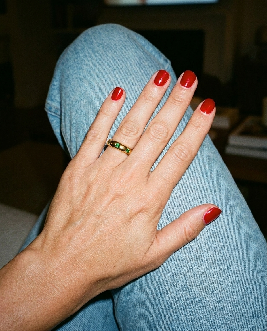 Vita Ring candid flash snapshot