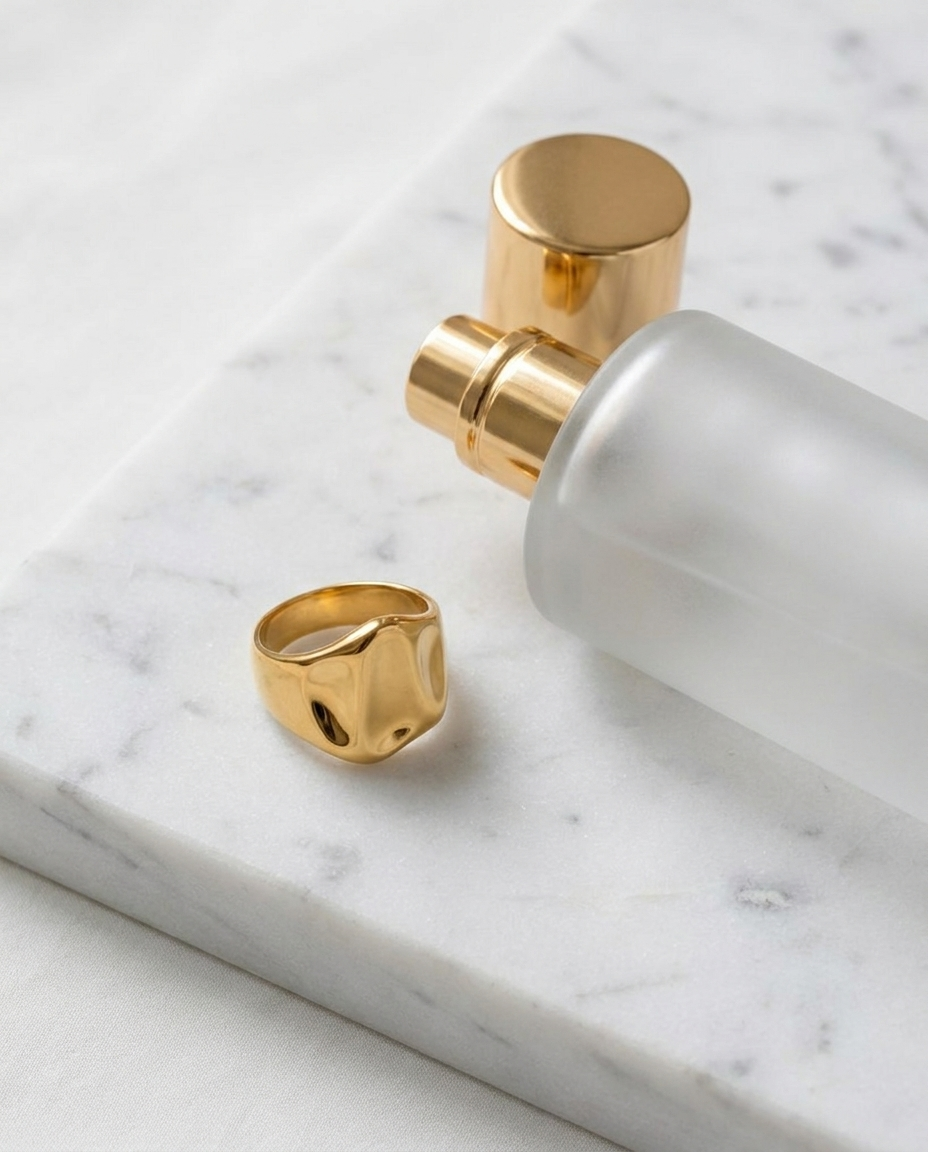 Clara Ring marble flatlay