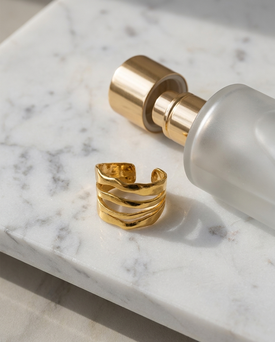 Wavy Texture Ring marble flatlay