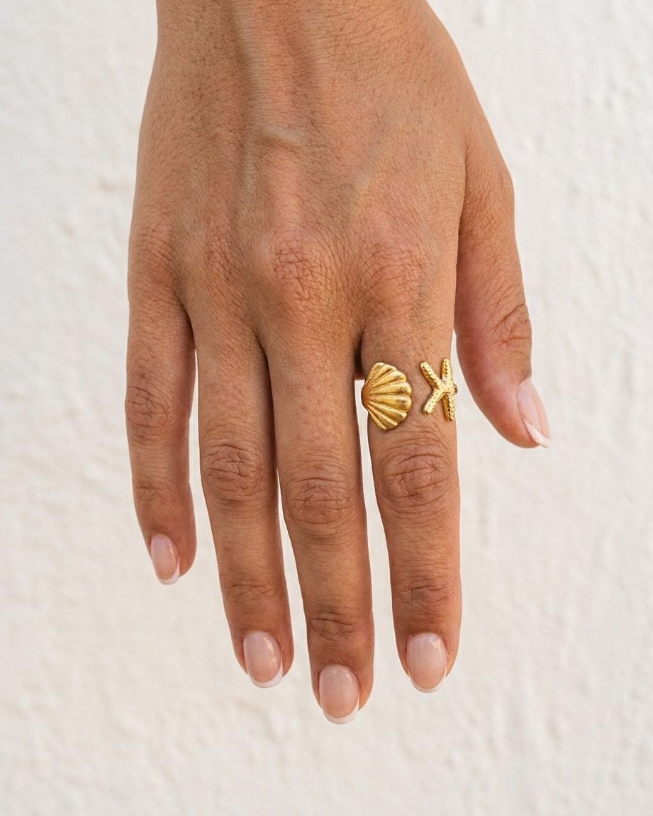 Isla Ring cream wall hand