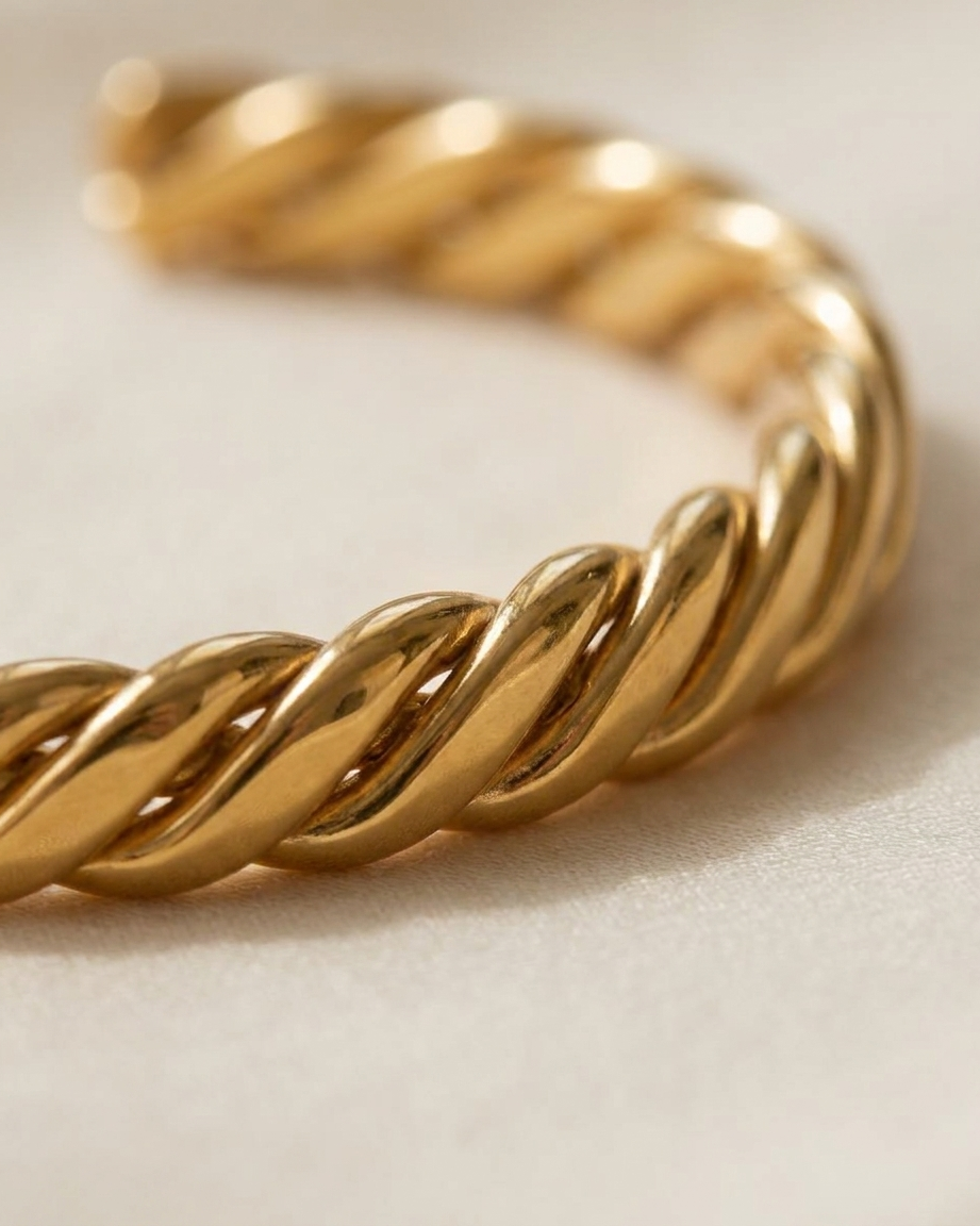 Celia Bracelet macro rope twist