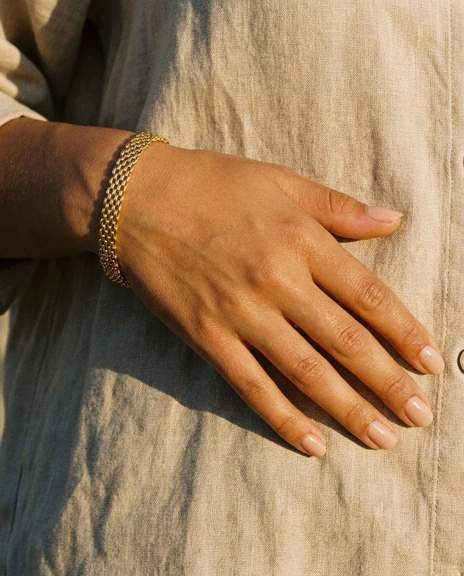 Siena Chain Bracelet warm on wrist