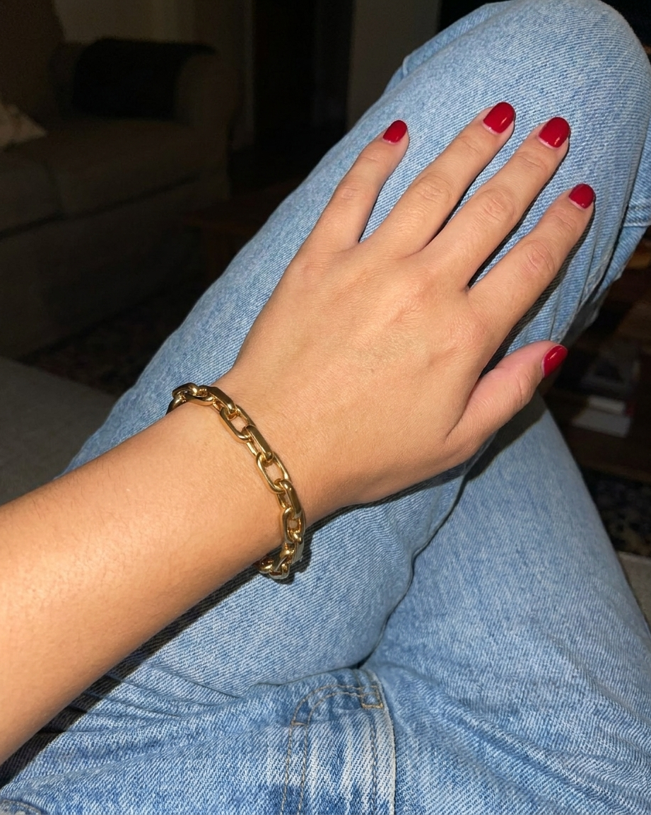 Lima Bracelet candid flash