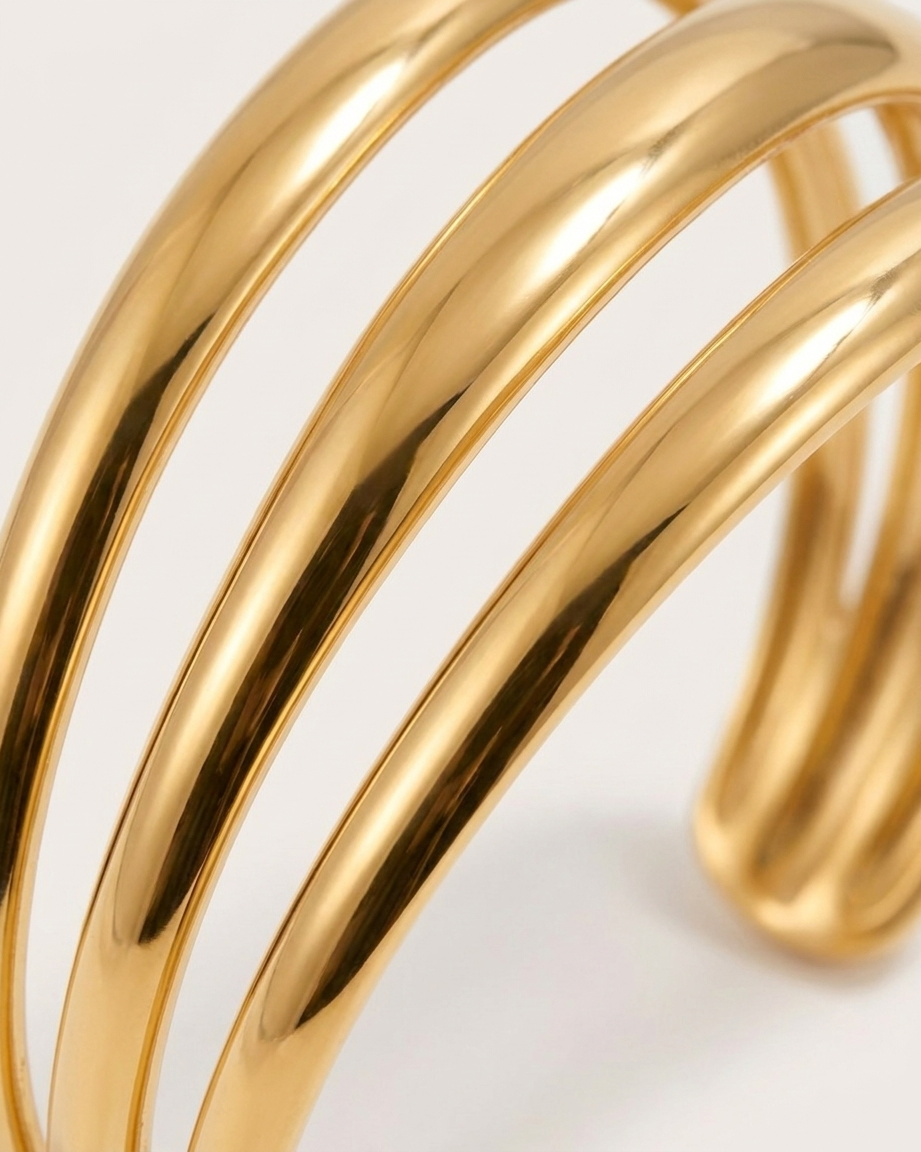 Élodie Triple cuff macro