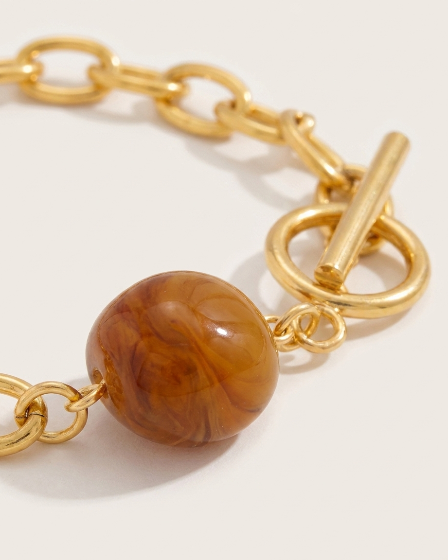 Tova Bracelet macro