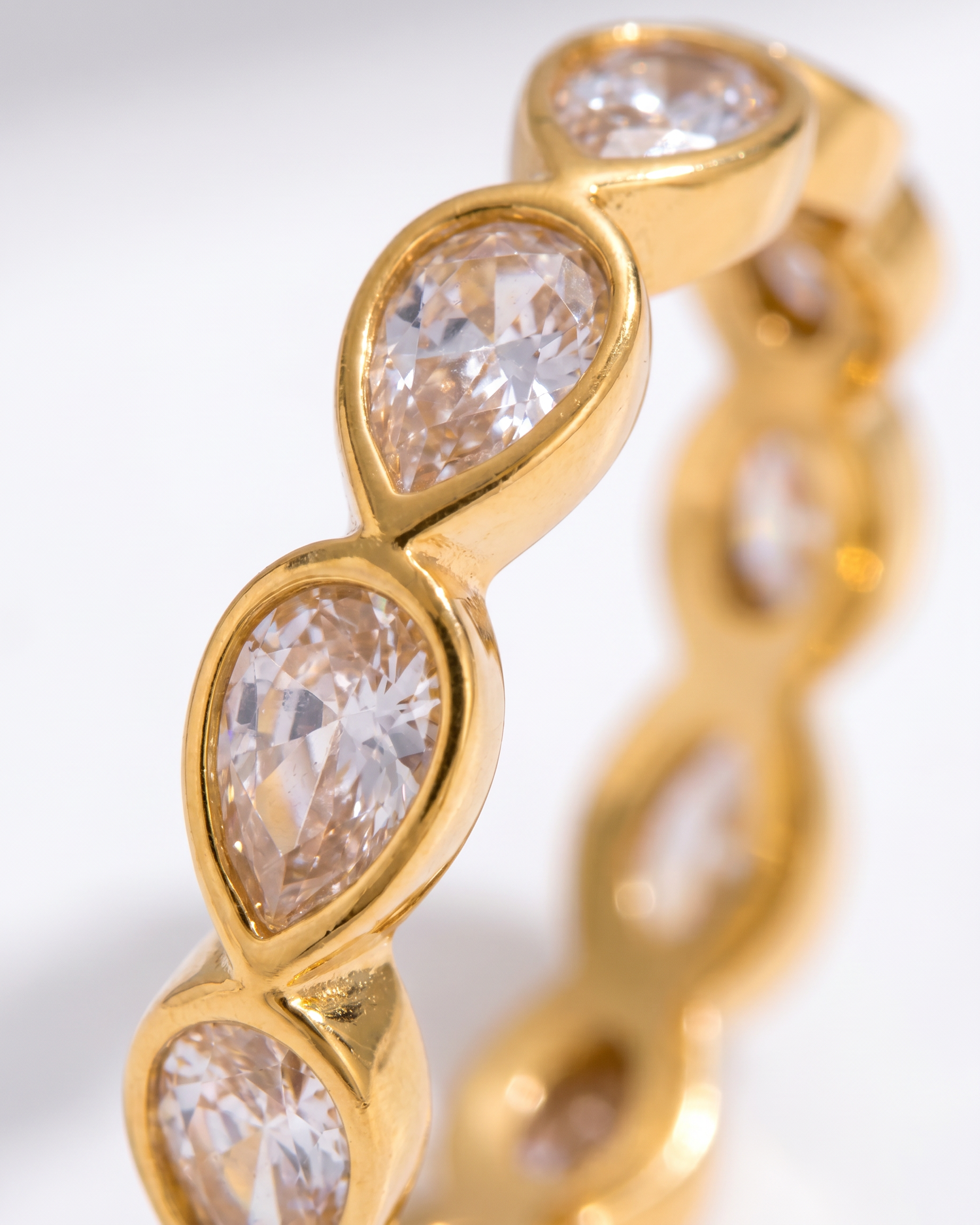 Mira Ring detail