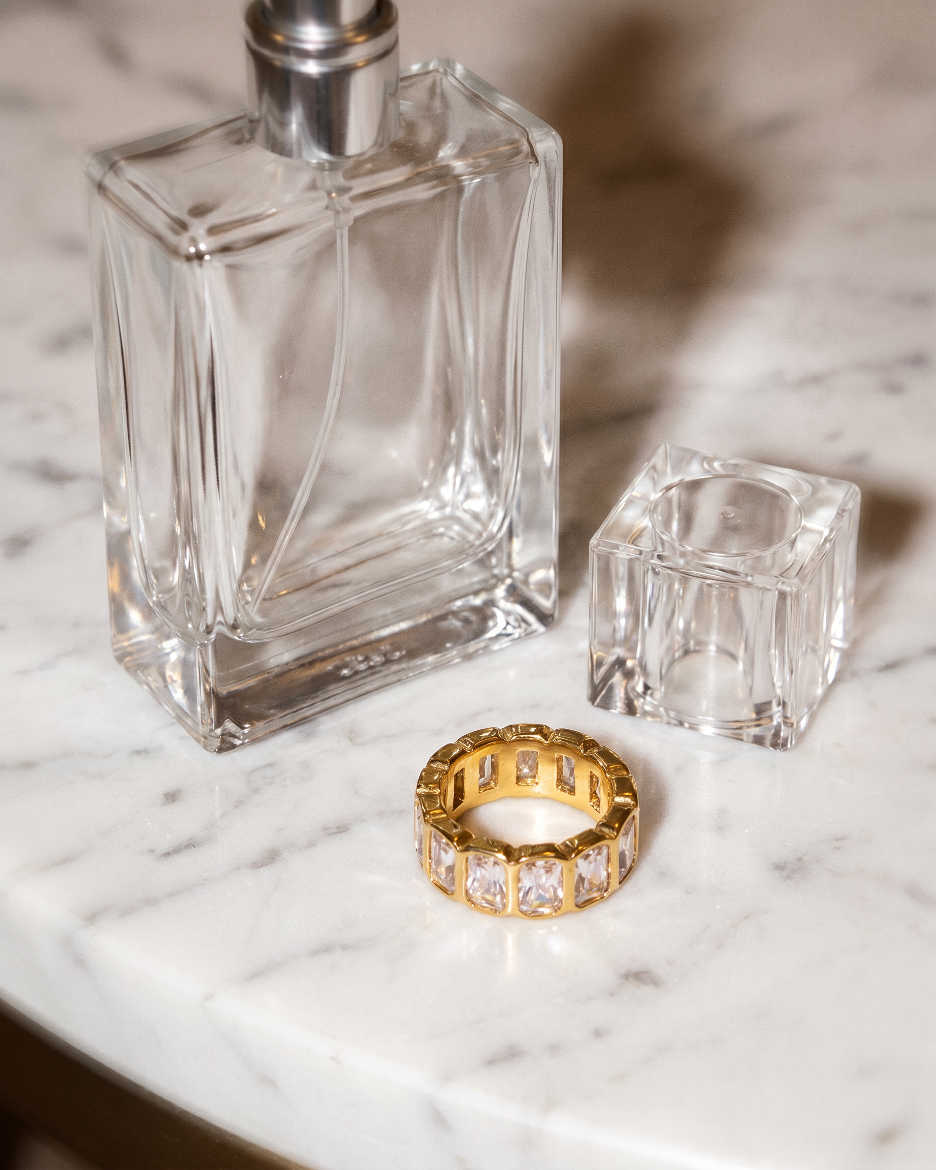 Dahlia Ring flatlay