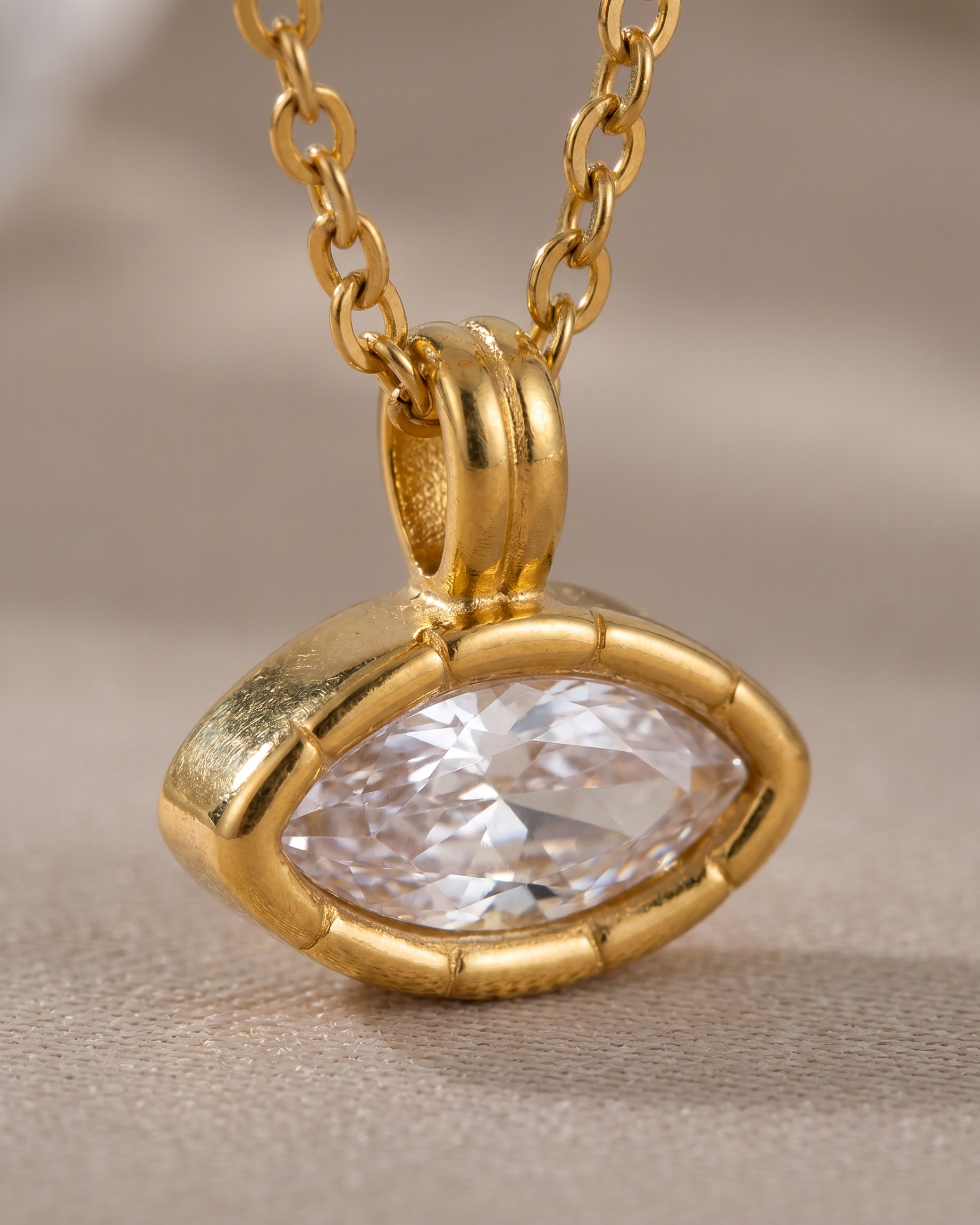 Elodie Necklace pendant detail