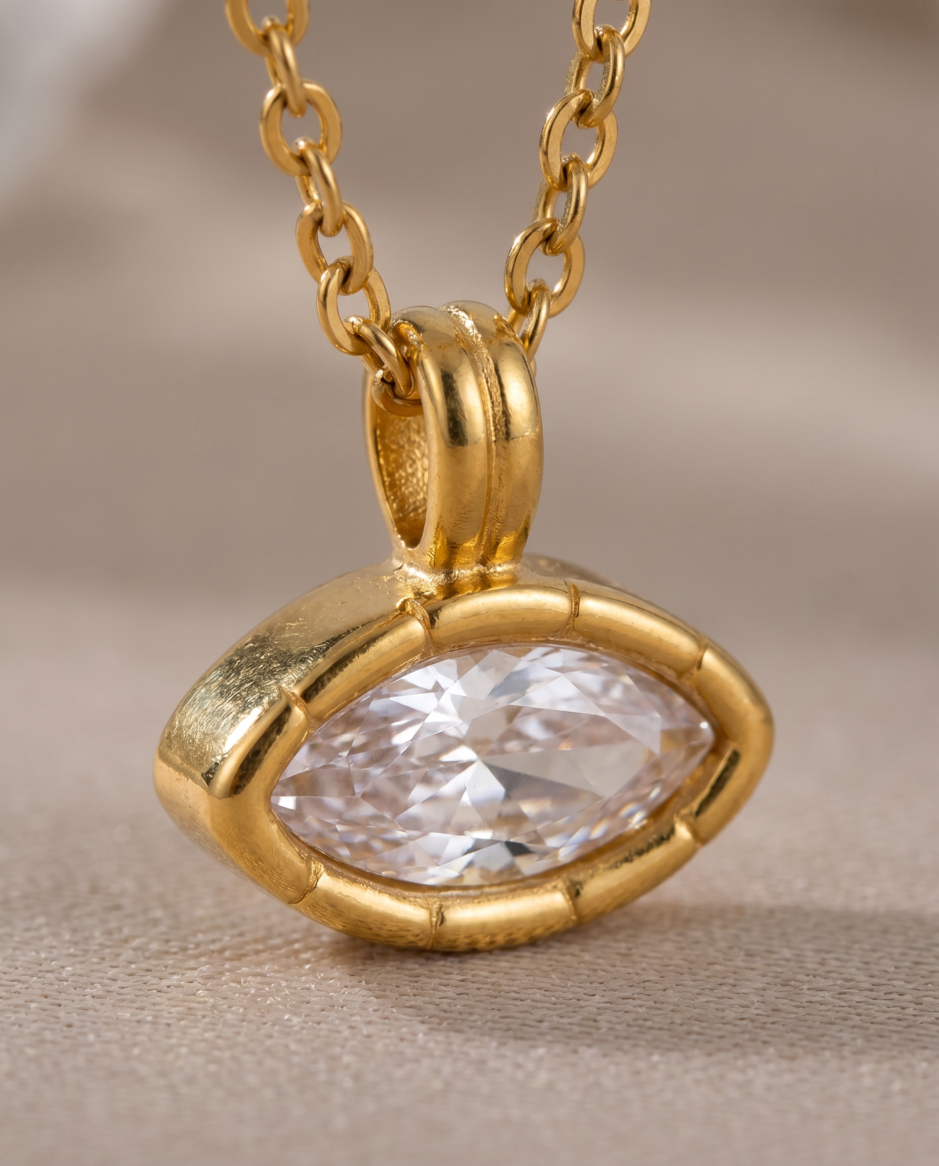 Elodie Necklace pendant detail