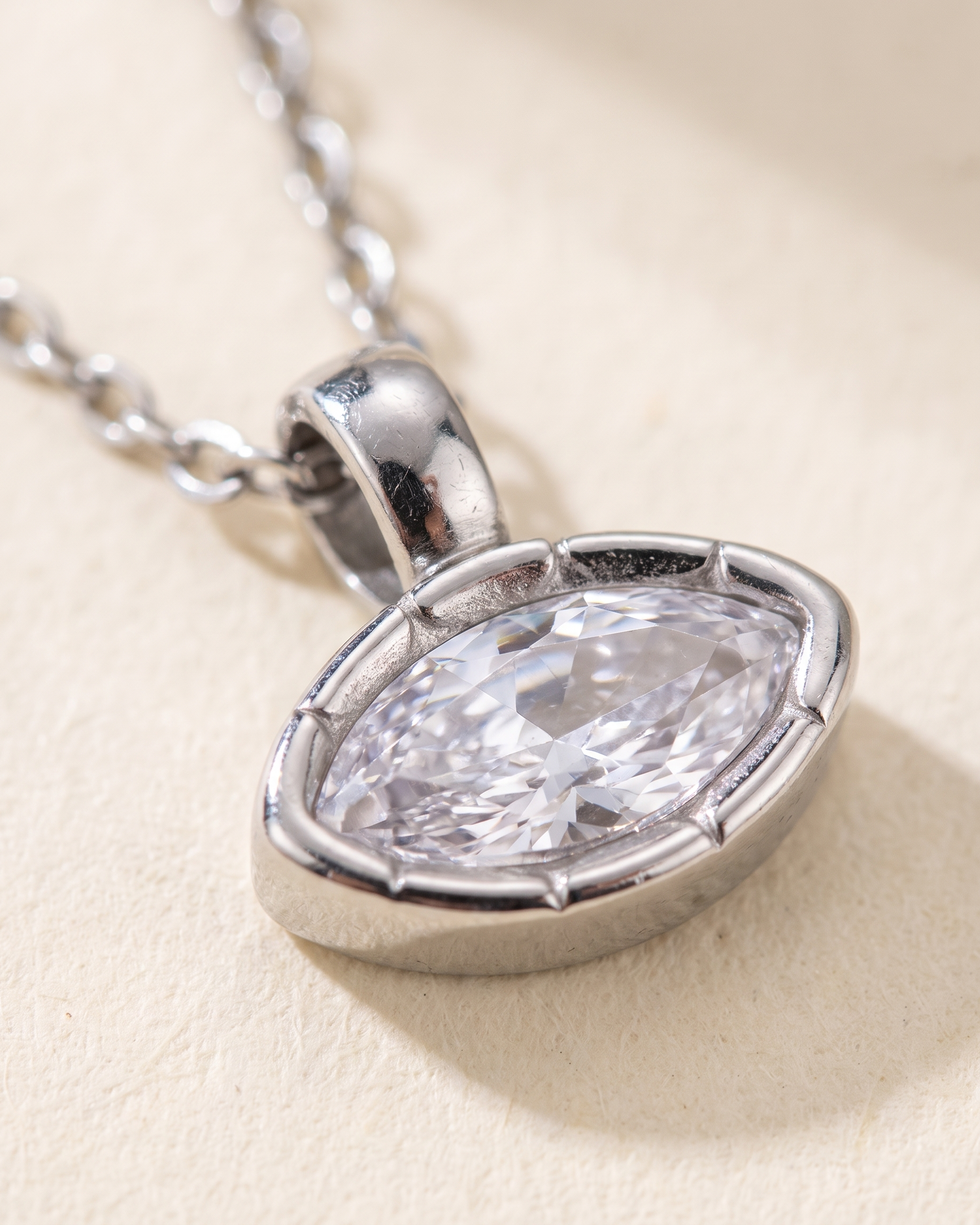 Elodie Necklace silver detail