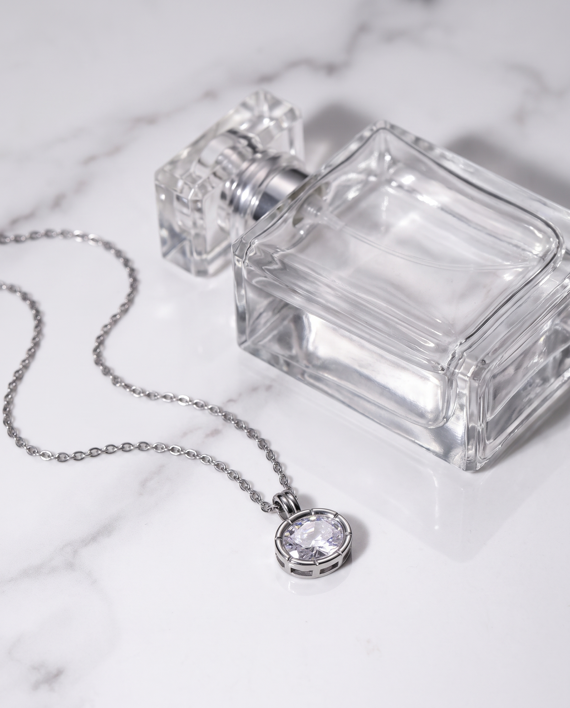Océane Necklace silver flatlay