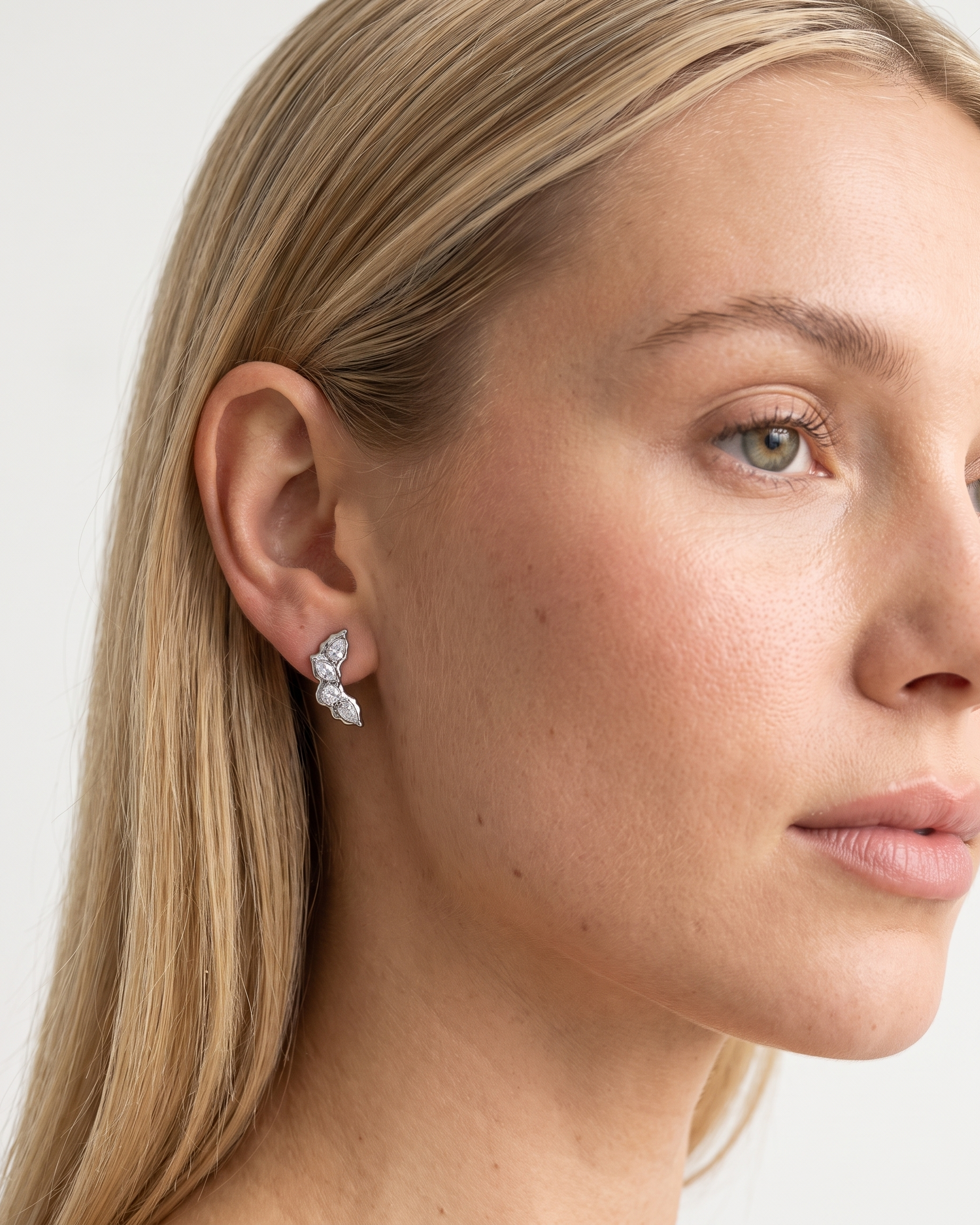 Laurel Earrings silver on model