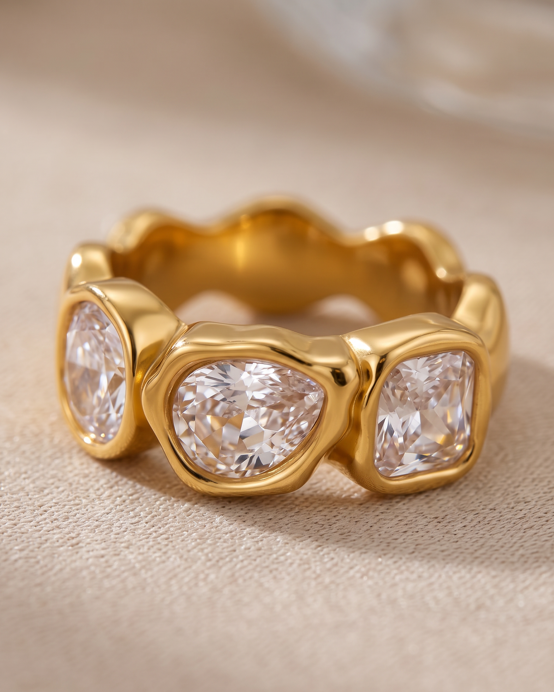 Lison zircon band ring macro detail