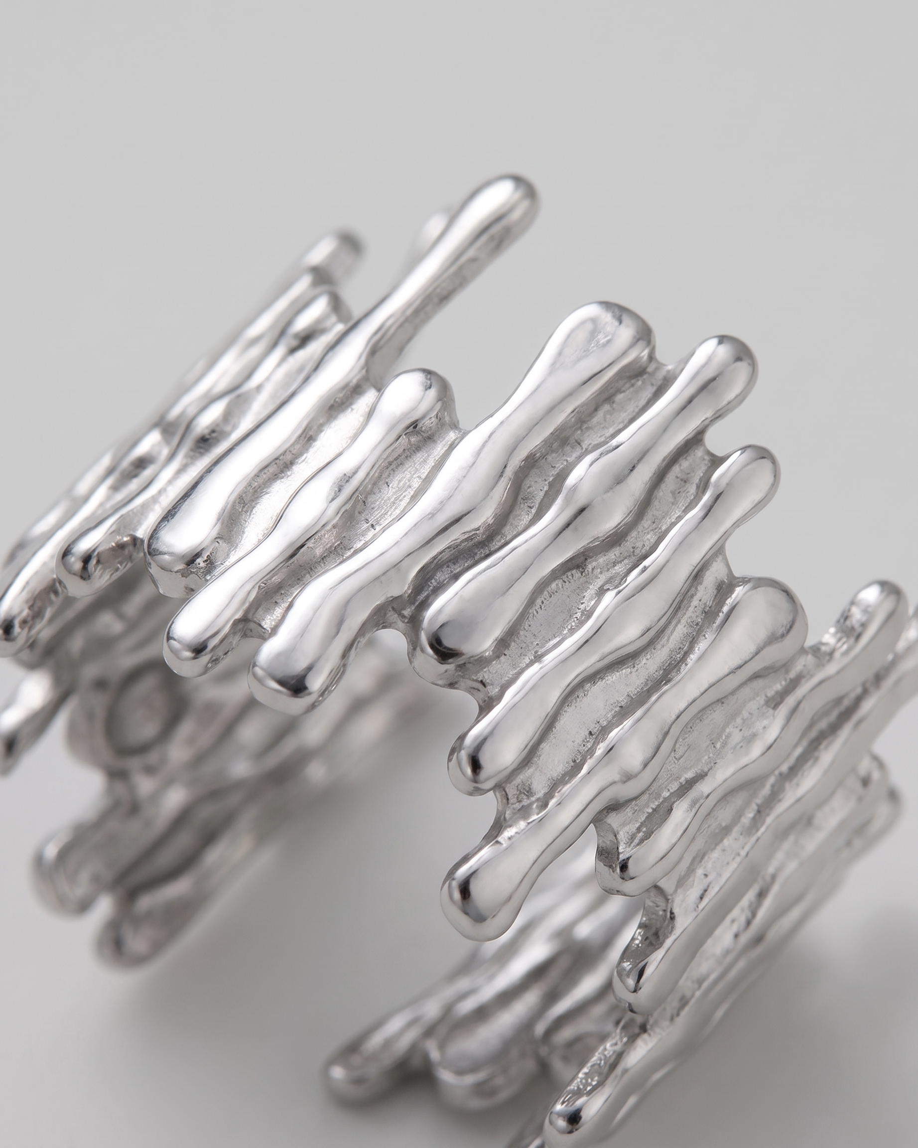 Bouleau silver bark open ring macro detail