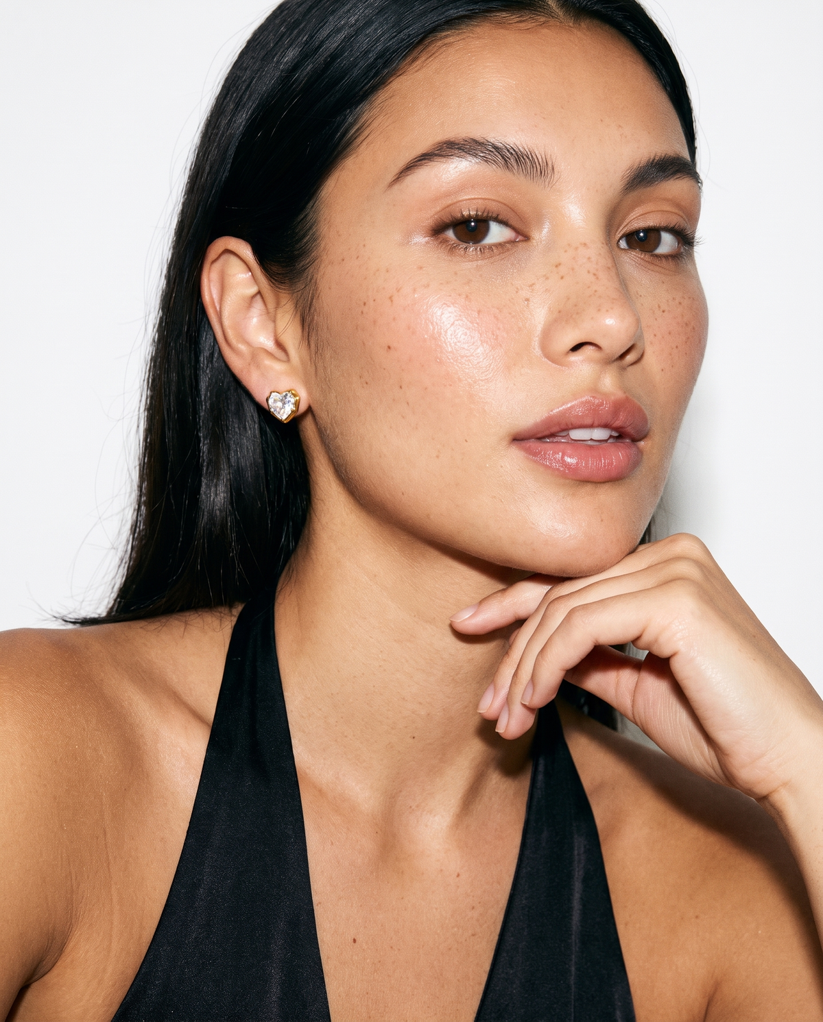 Juliette heart stud earring editorial studio flash