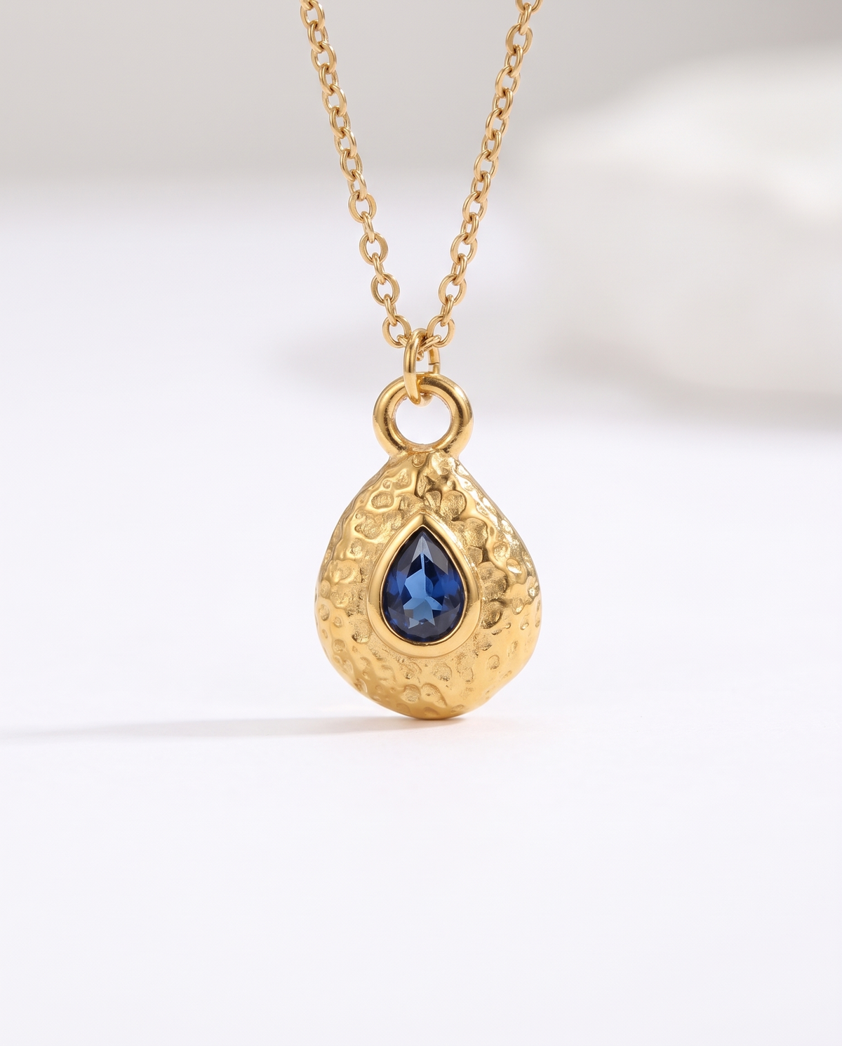 Birthstone teardrop pendant macro detail