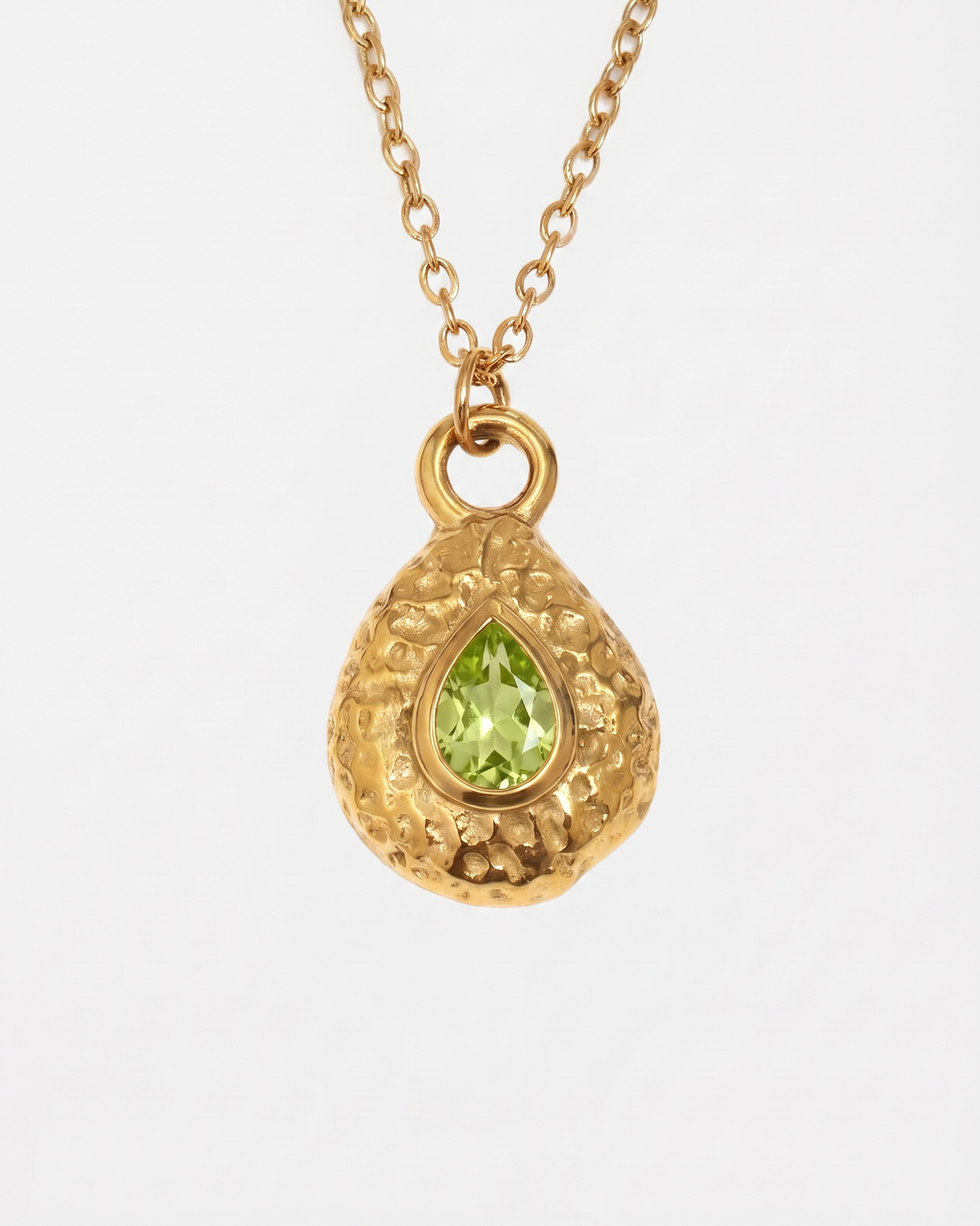 August peridot necklace macro