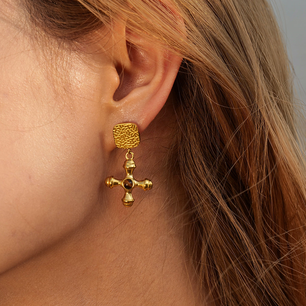 Lucía Cross Drop Earrings 2