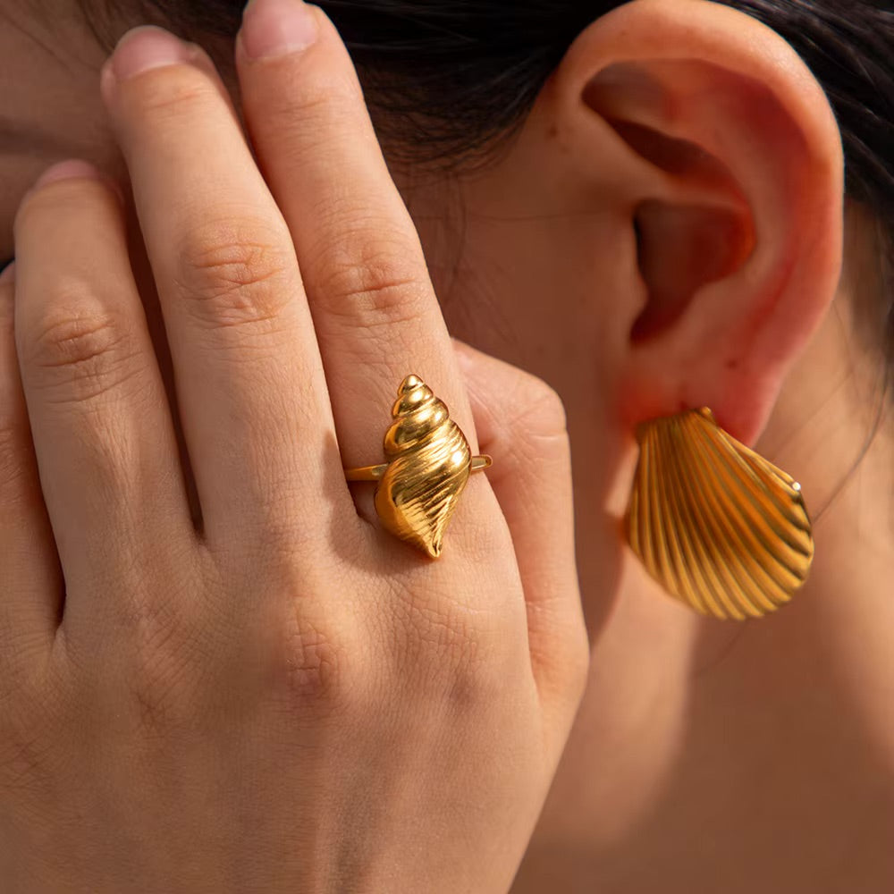 Marisol Golden Seashell Ring