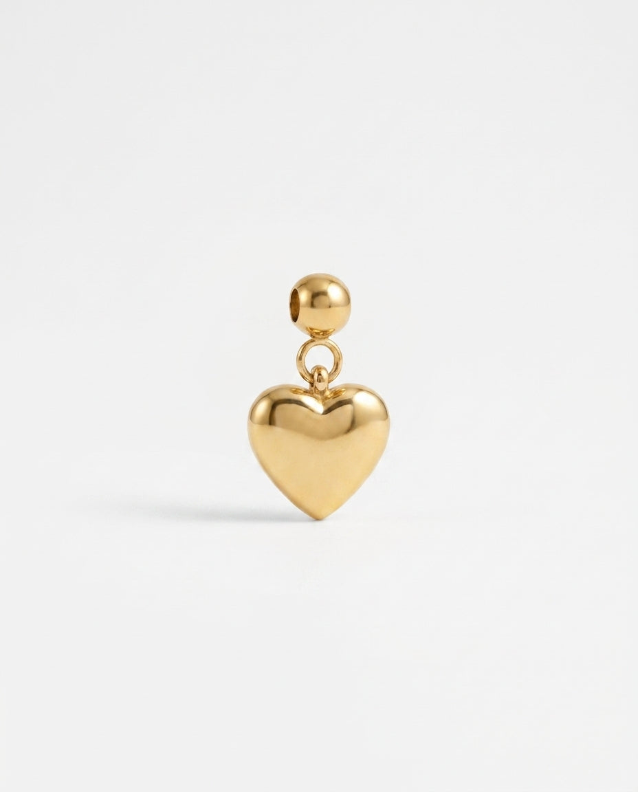 Heart gold charm pendant hero