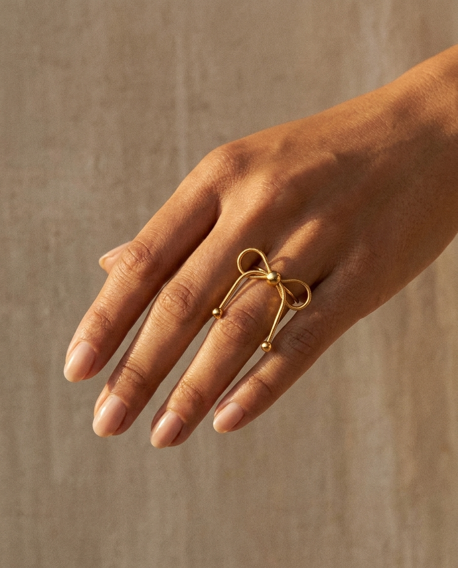 Lucia Ring on hand