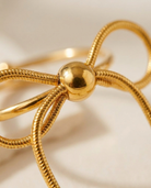Lucia Ring macro detail