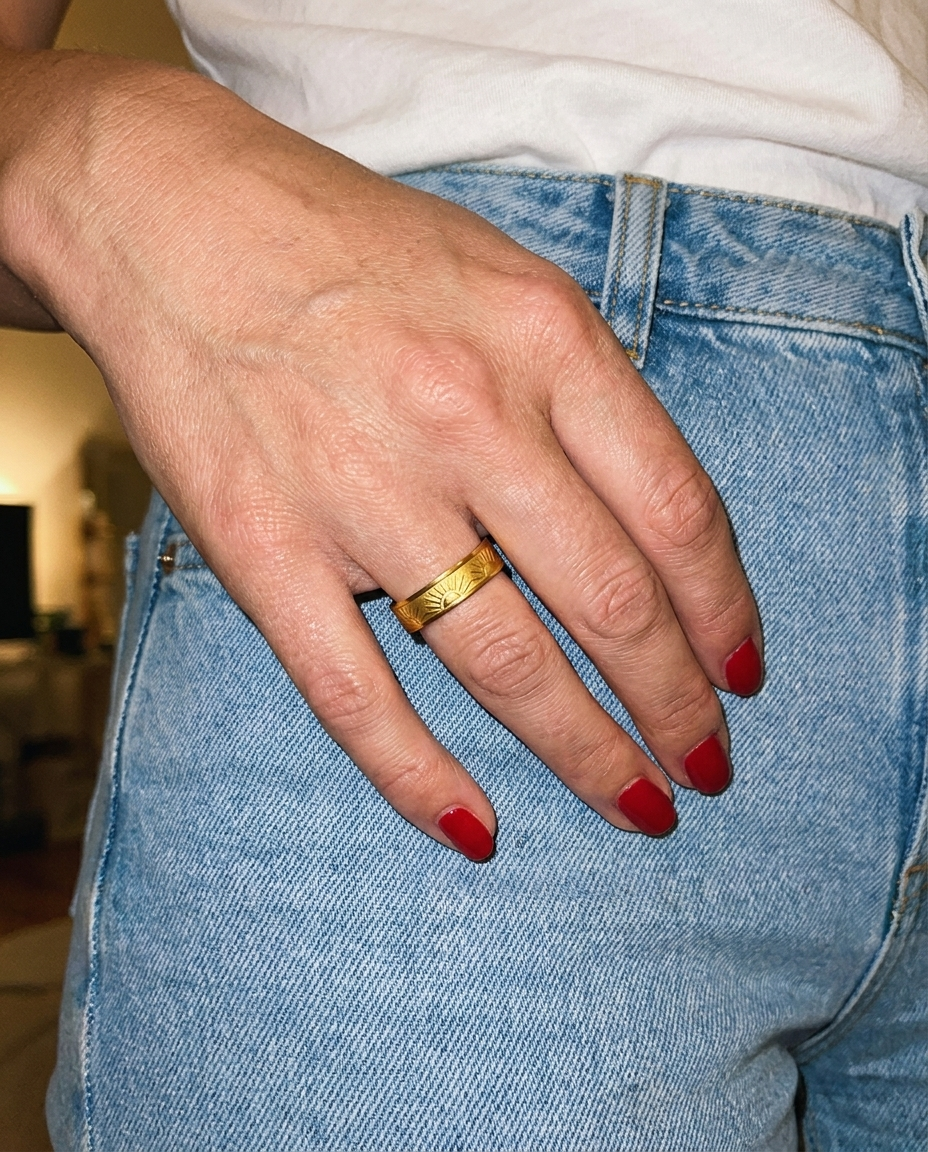 Sol Ring candid flash snapshot