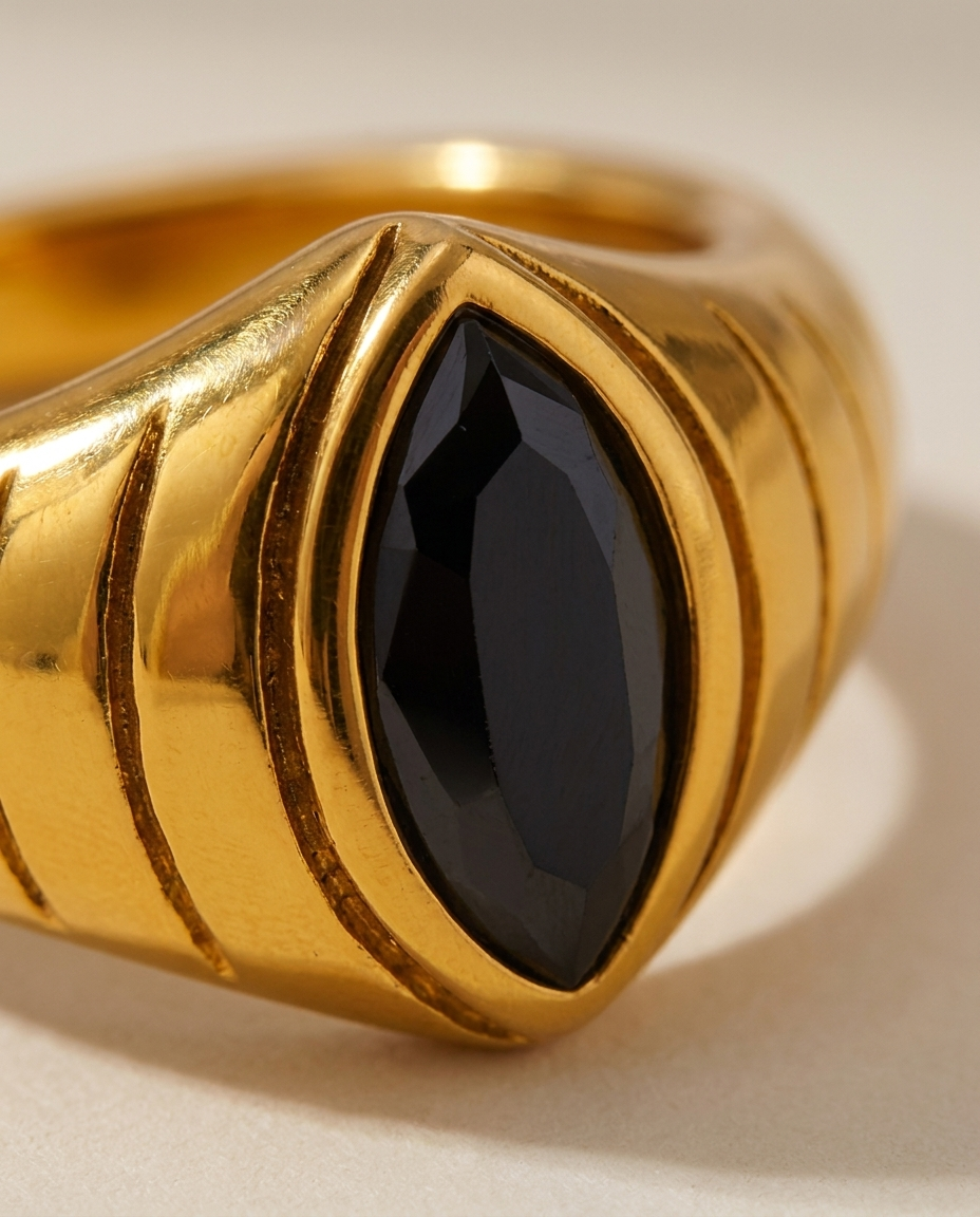 Selva Ring macro detail