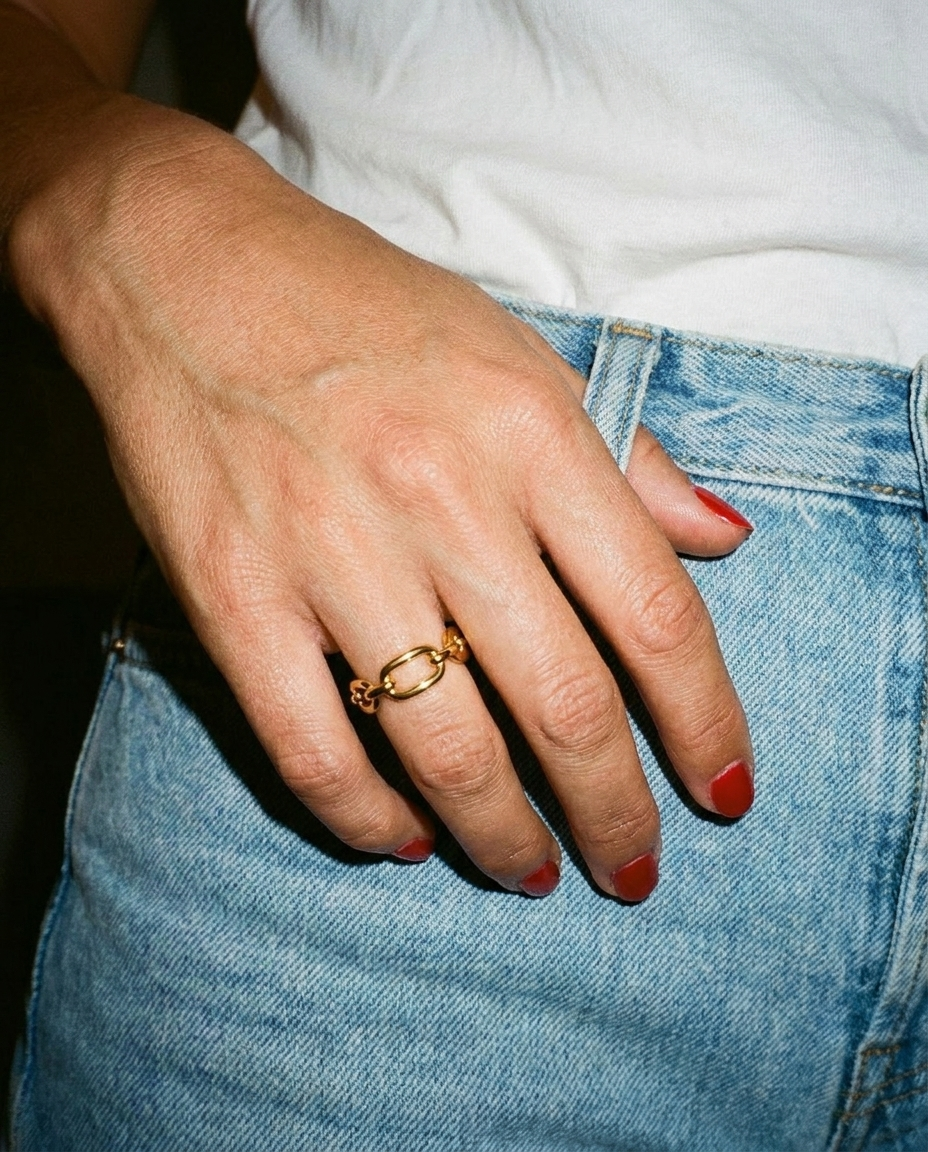 Wafa Ring candid flash snapshot