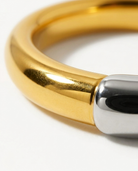 Claire Ring macro detail