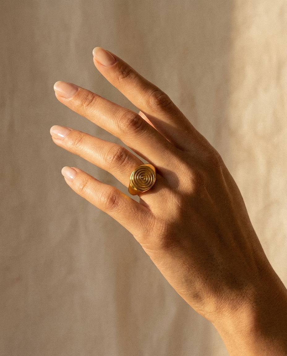 Ellie Ring warm on hand