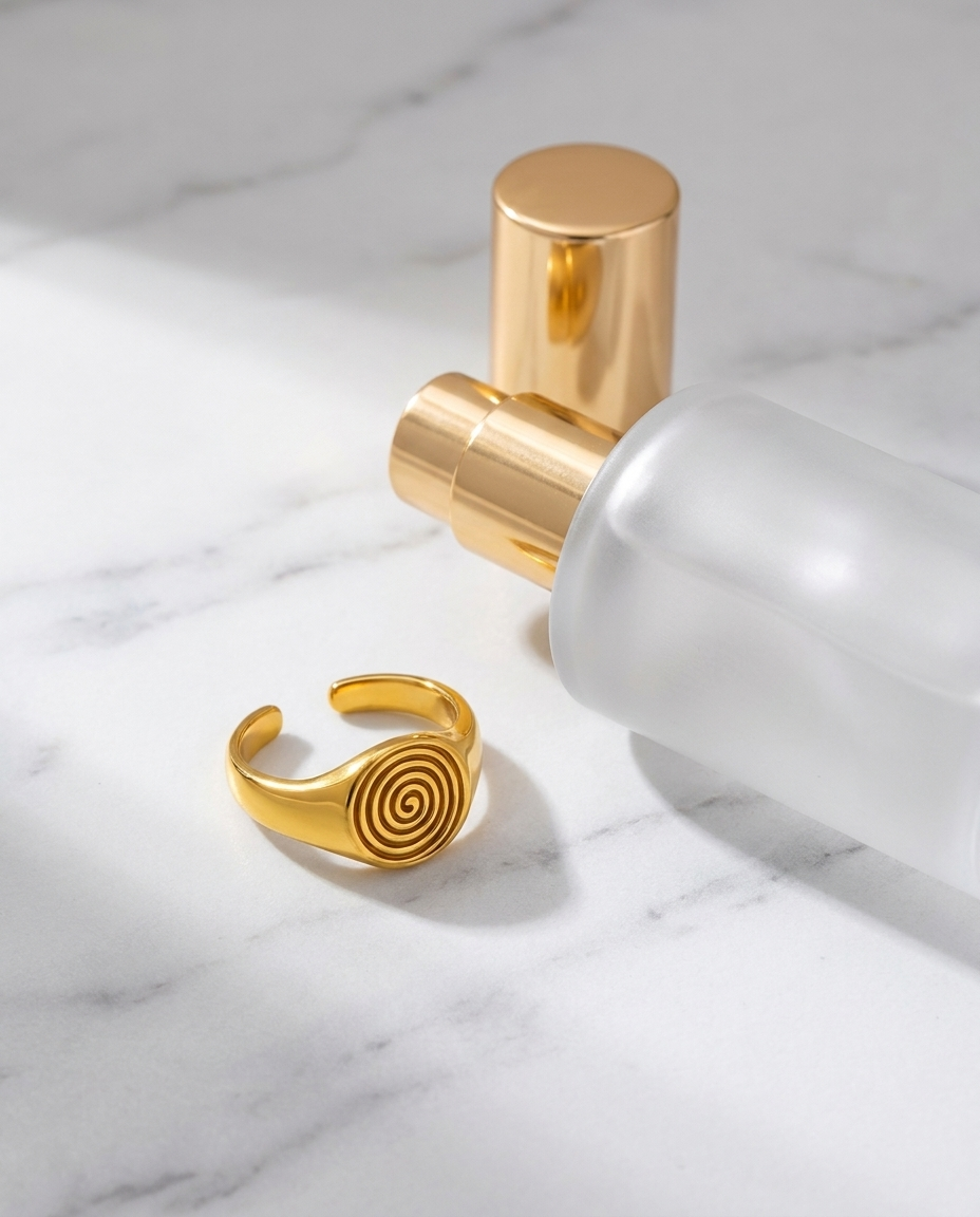 Ellie Ring marble flatlay