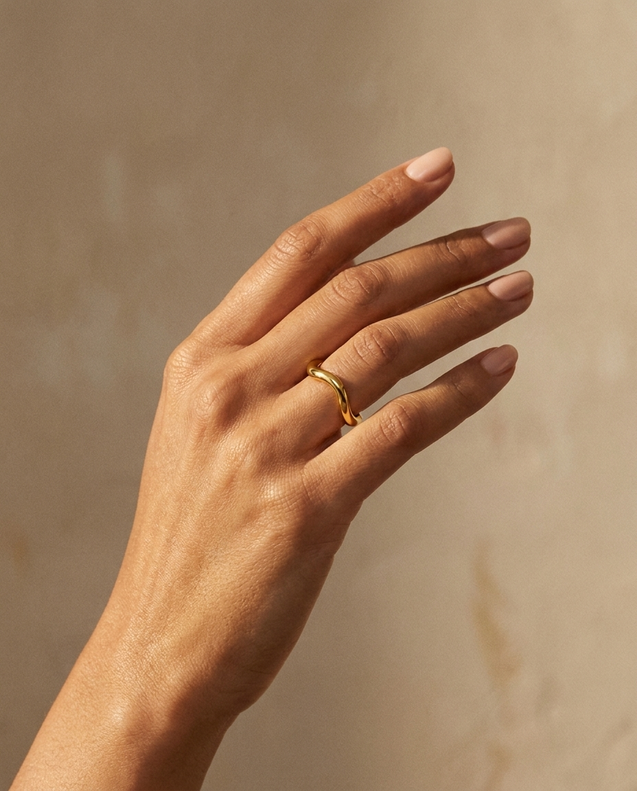 Yael Ring warm on hand