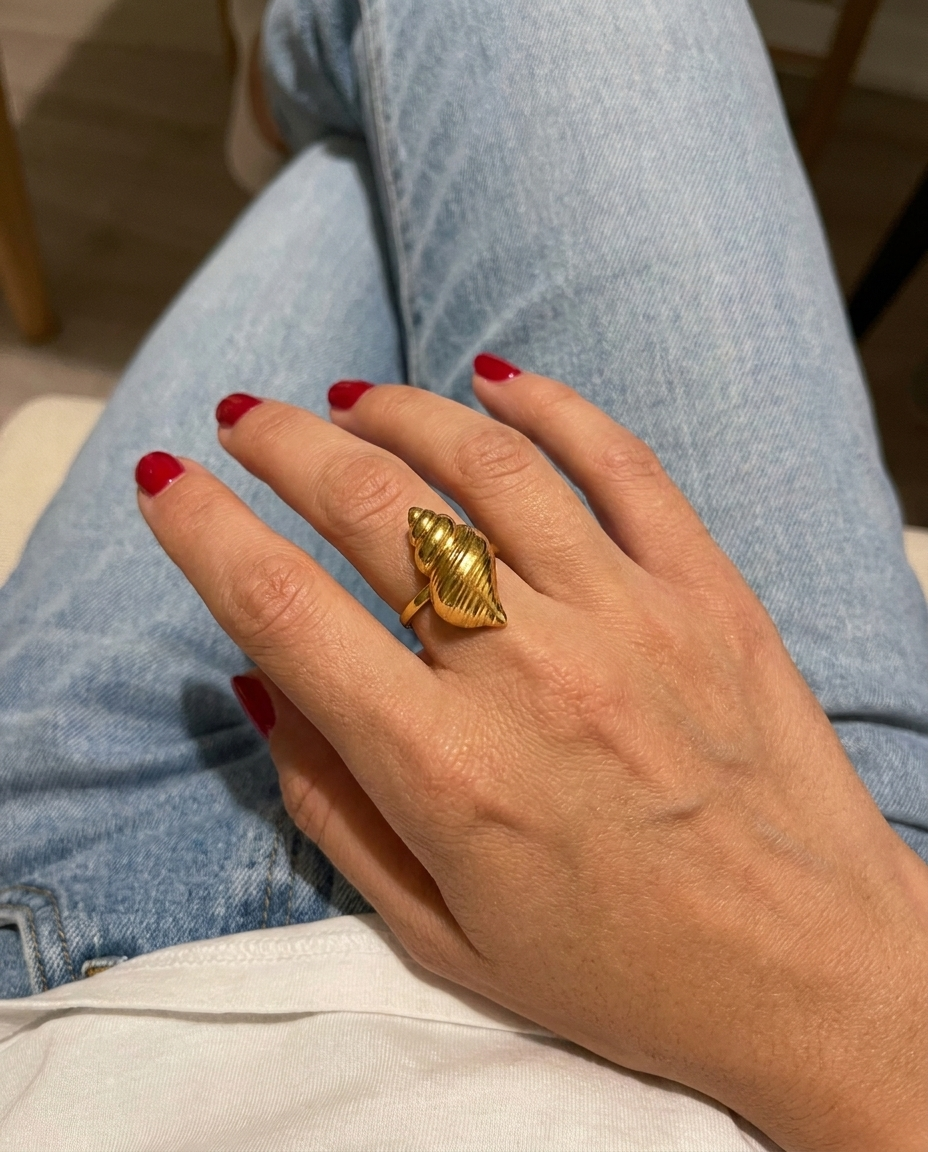Marisol Golden Seashell Ring candid flash