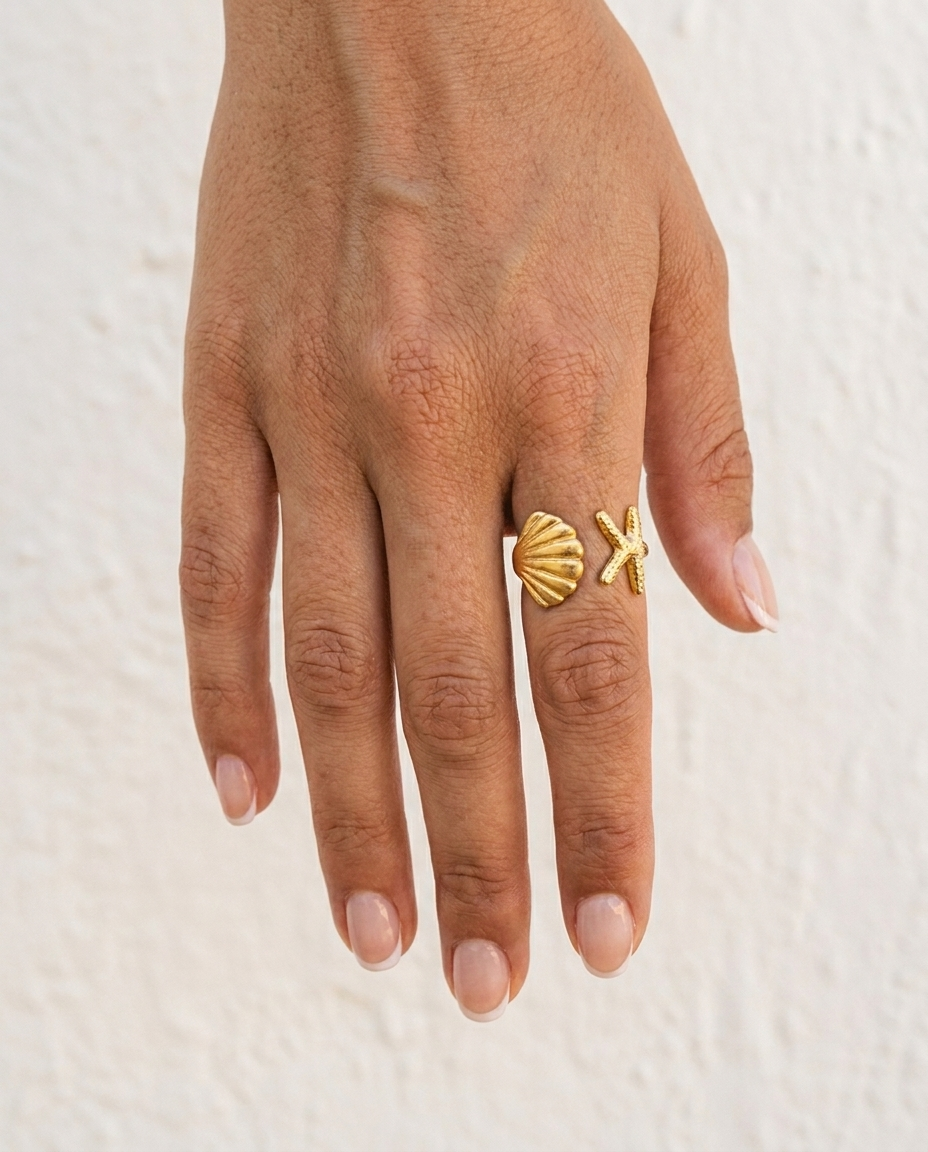 Isla Ring cream wall hand