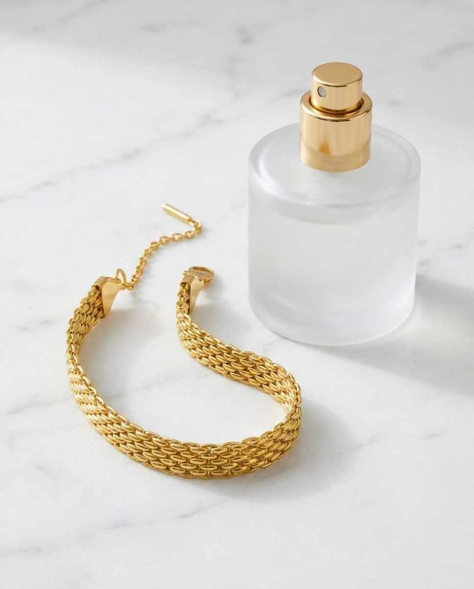 Siena Chain Bracelet marble flatlay