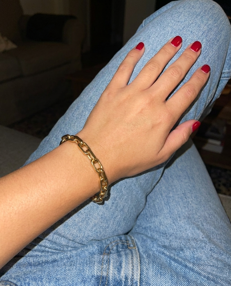 Lima Bracelet candid flash