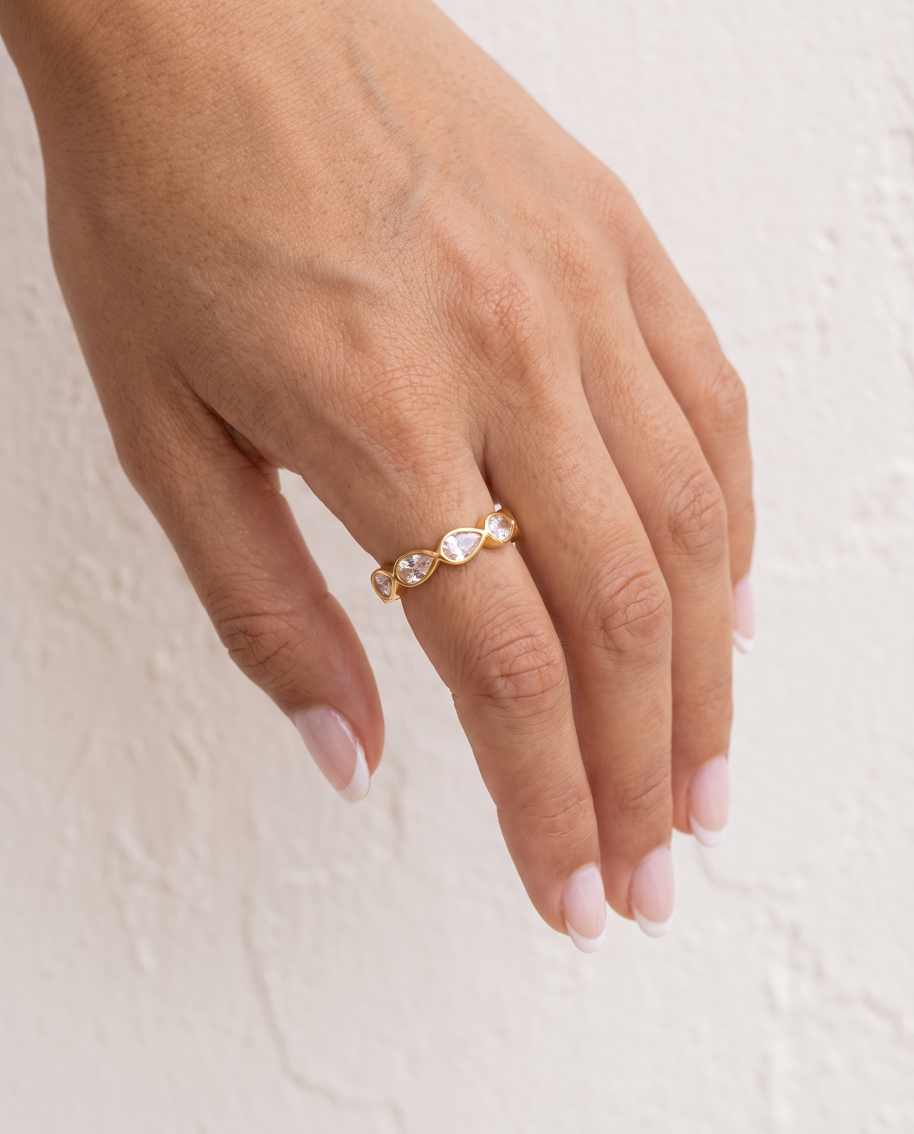 Mira Ring on hand