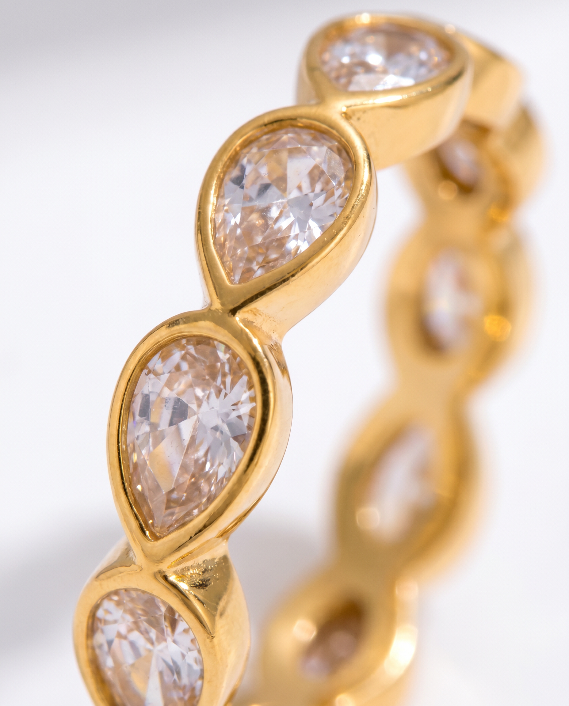 Mira Ring detail