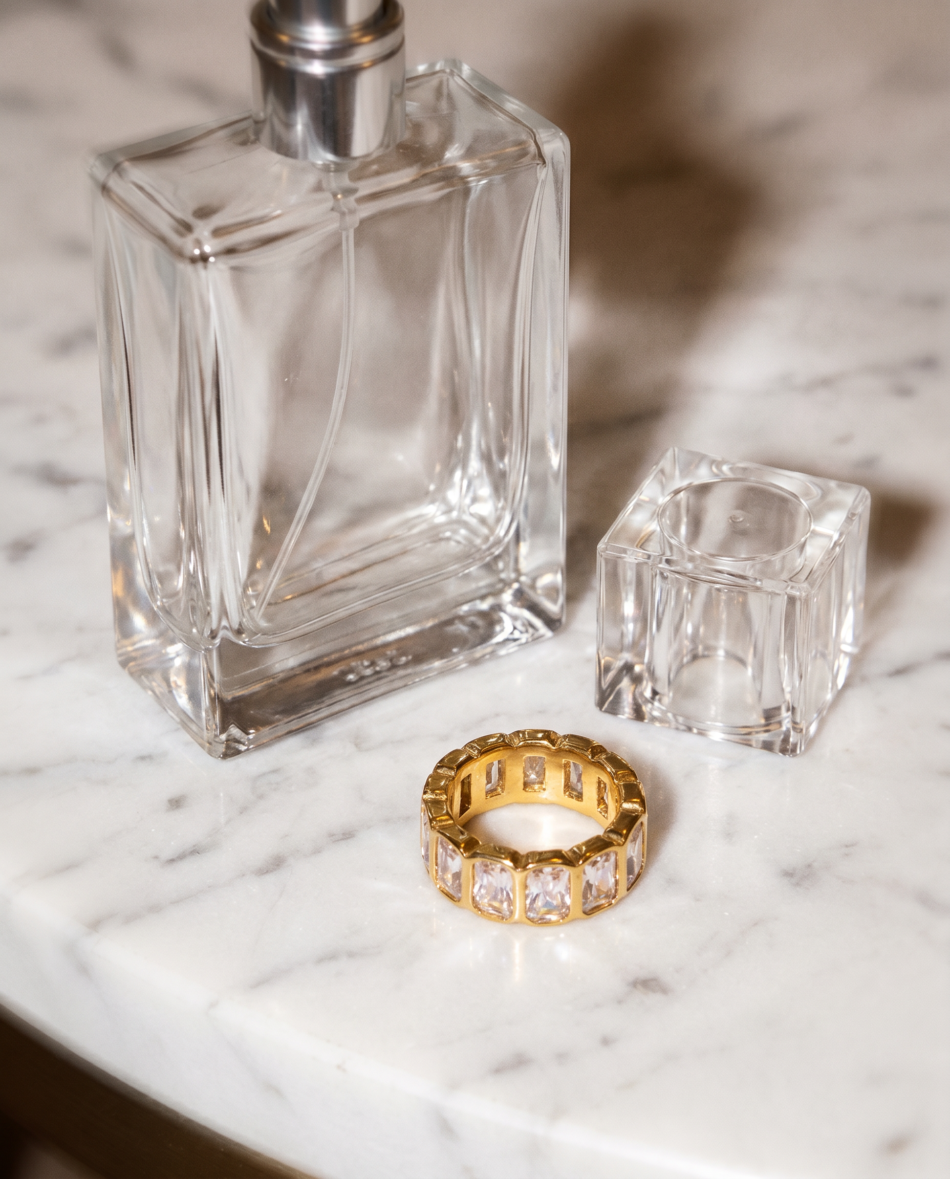 Dahlia Ring flatlay