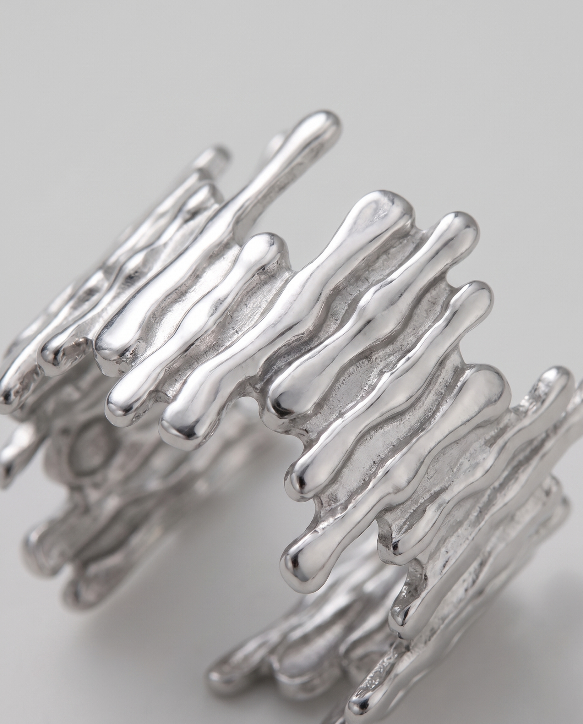 Bouleau silver bark open ring macro detail
