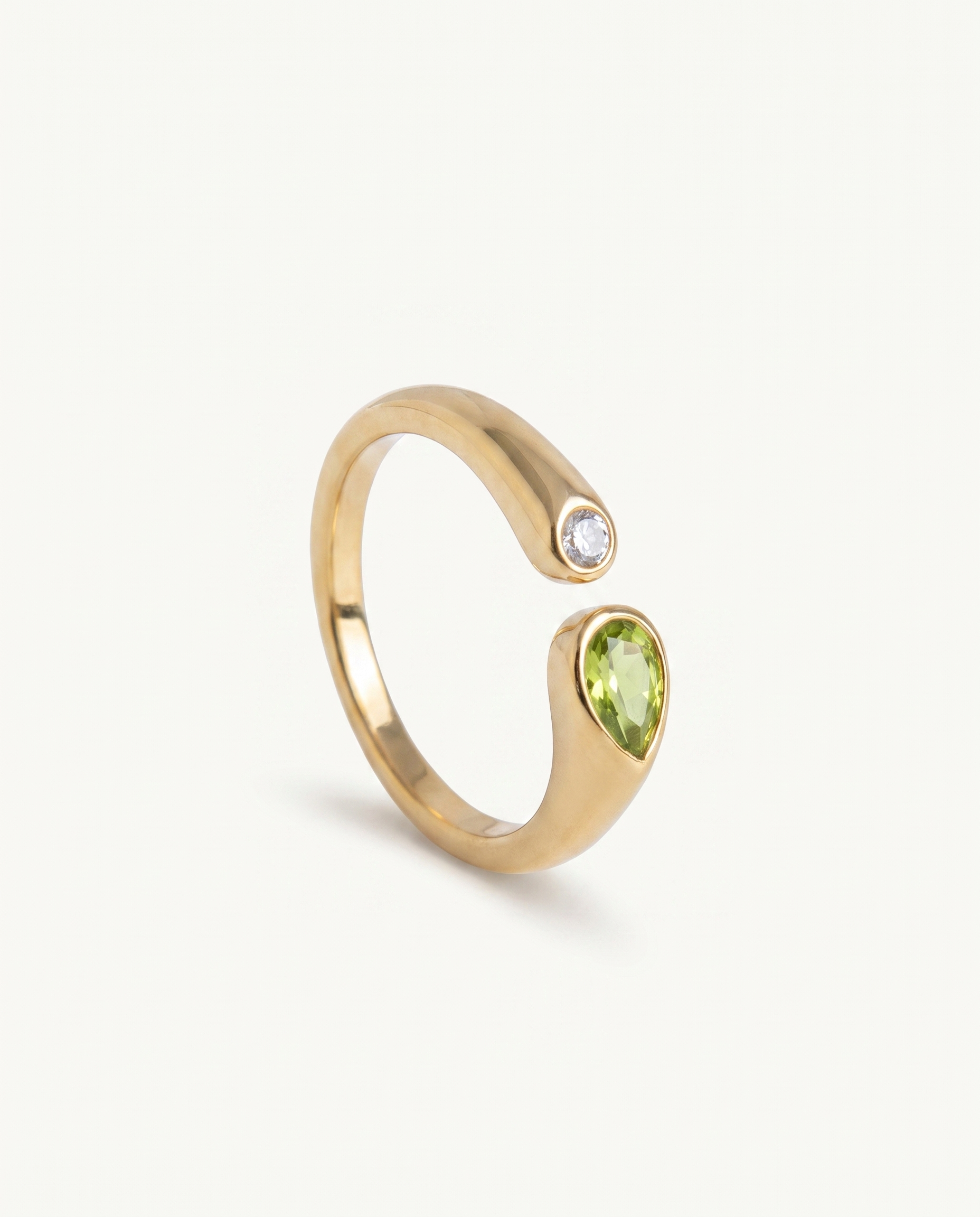 Birthstone ring August peridot green